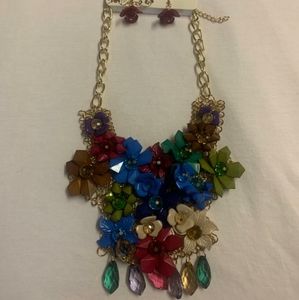 Multi Color Flower Necklace 🌼